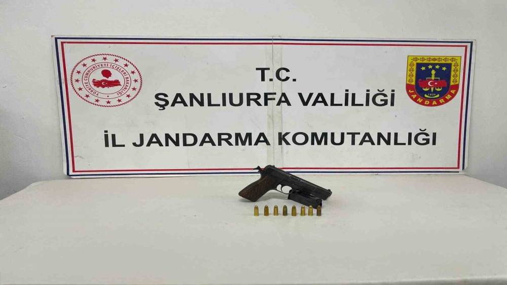 Şanlıurfa&rsquo;da d&uuml;ğ&uuml;nde havaya ateş a&ccedil;an ş&uuml;pheli yakalandı
