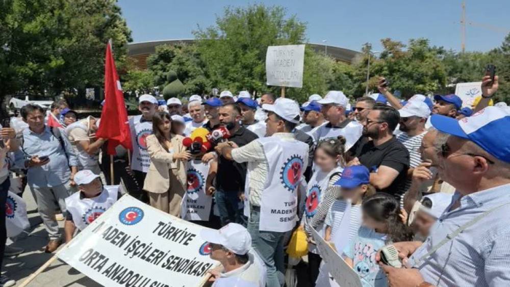 Doruk Madencilik iş&ccedil;ilerinden Ankara Garı&rsquo;na y&uuml;r&uuml;y&uuml;ş
