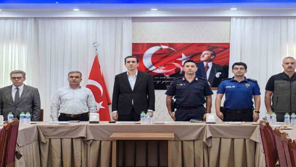Bozyazı&rsquo;da okul g&uuml;venlik tedbirleri değerlendirildi
