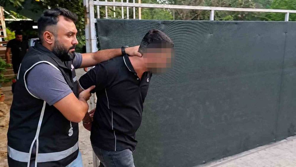 Su&ccedil; &ouml;rg&uuml;tlerini &ouml;ven paylaşımlara operasyon: 10 ş&uuml;pheli yakalandı
