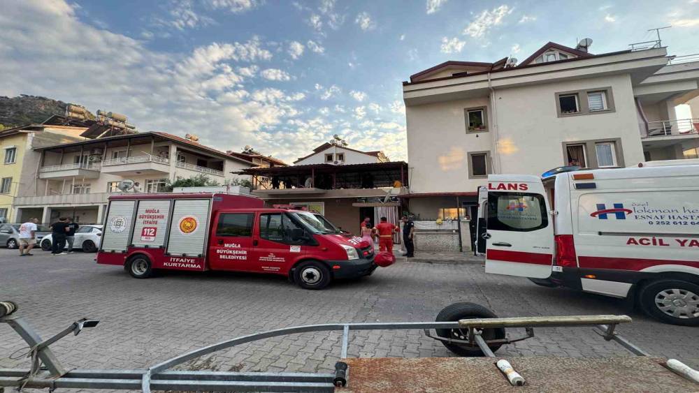 Fethiye&rsquo;de asans&ouml;r boşluğuna d&uuml;şen bir kişi hayatını kaybetti
