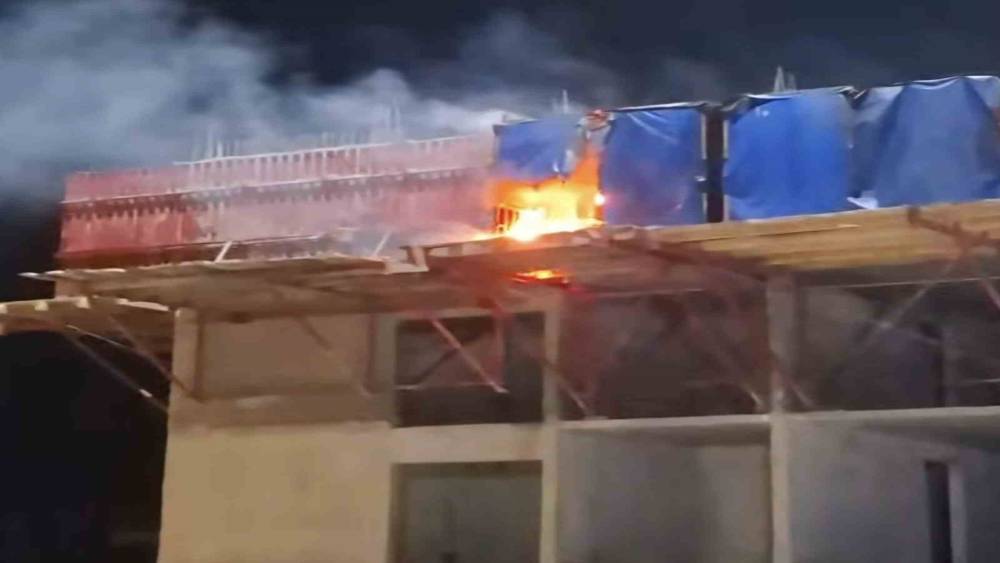 Emet&rsquo;te şantiyede korkutan yangın
