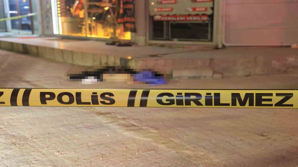 Eşiyle tartışıp camdan atladığı iddia edilen 5 &ccedil;ocuk babası hayatını kaybetti
