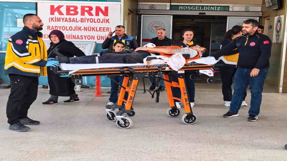 Bı&ccedil;kı makinesi elini par&ccedil;aladı
