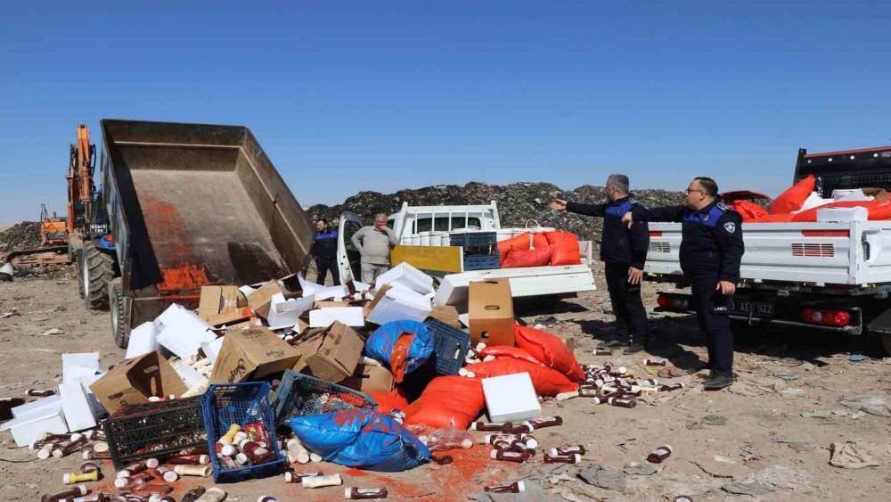Şanlıurfa&rsquo;da 5 ton bozuk gıda ele ge&ccedil;irildi
