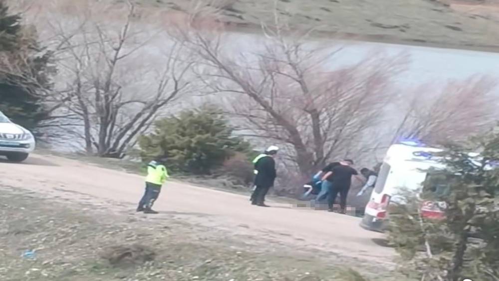 Gen&ccedil; kadını 8 yerinden bı&ccedil;aklayıp baraja attılar
