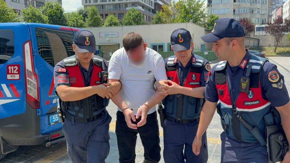 &rsquo;Silahlı tehdit&rsquo; su&ccedil;undan 9 yıl hapis cezası ile aranan şahıs yakalandı
