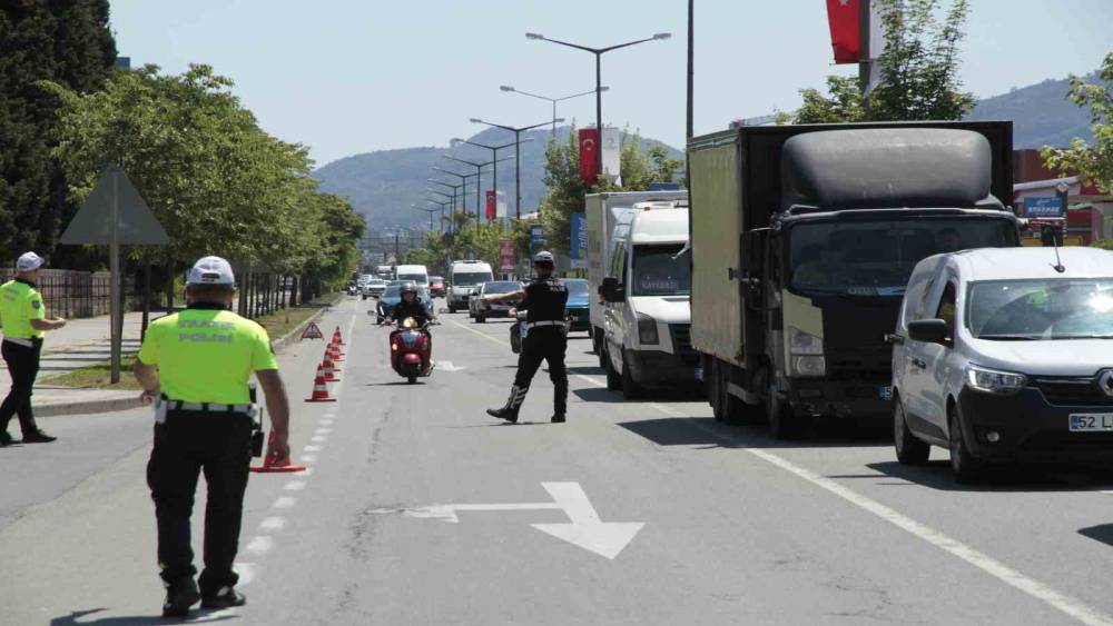 Ordu&rsquo;da bir haftada 16 binden fazla ara&ccedil; ve s&uuml;r&uuml;c&uuml;s&uuml; denetlendi
