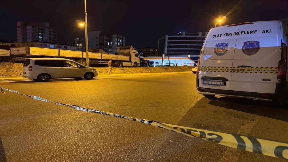 Uygulama &uuml;zerinden &ccedil;ağrılan taksici, &ouml;nce trafik polisini sonra kendini vurdu
