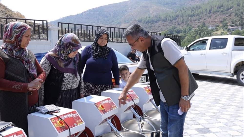 ORK&Ouml;Y&rsquo;den Tahtak&ouml;pr&uuml;&rsquo;de 67 aileye 2 milyon 212 bin TL destek

