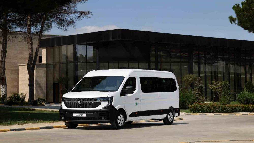 Renault Master, yenilenen minib&uuml;s ve a&ccedil;ık kasa kamyonet modellerini kullanıcılara sundu
