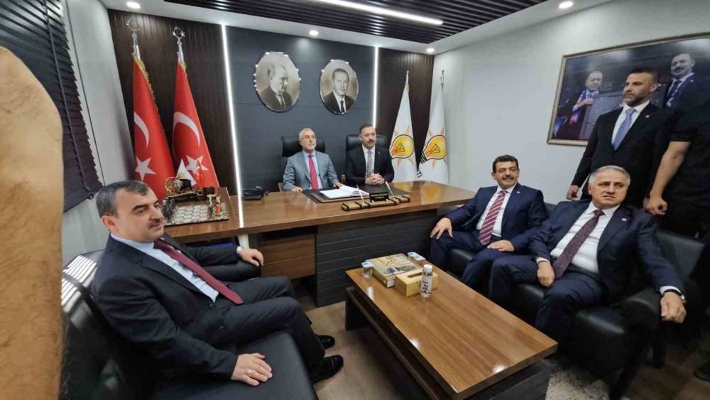 Bakan Işıkhan Zonguldak&rsquo;ta ziyaretlerde bulundu
