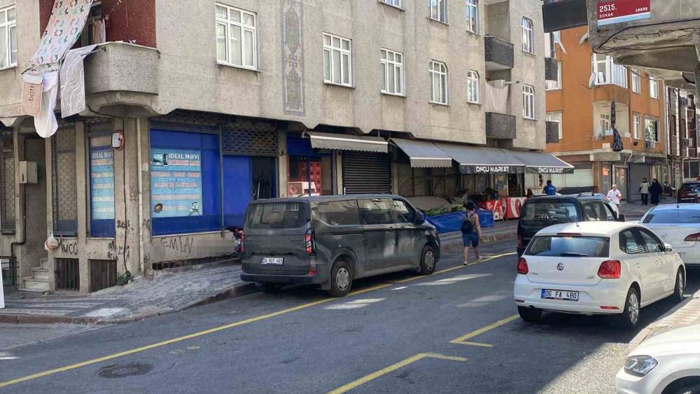 Sultangazi&rsquo;de internet kafeye silahlı saldırı
