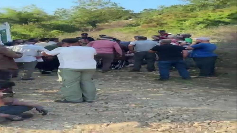 Devrilen trakt&ouml;r&uuml;n altında kalan s&uuml;r&uuml;c&uuml; hayatını kaybetti
