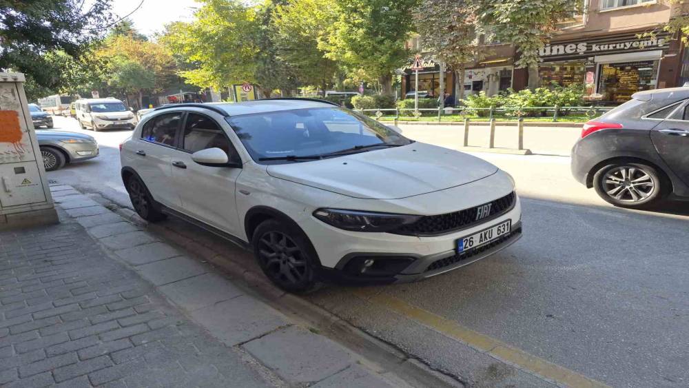 Eskişehir&rsquo;de otomobilin &ccedil;arptığı yaşlı adam yaralandı
