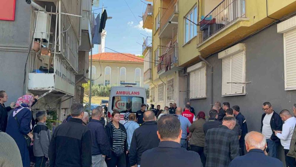 Gemlik&rsquo;te yaşlı &ccedil;ift evlerinde &ouml;l&uuml; bulundu
