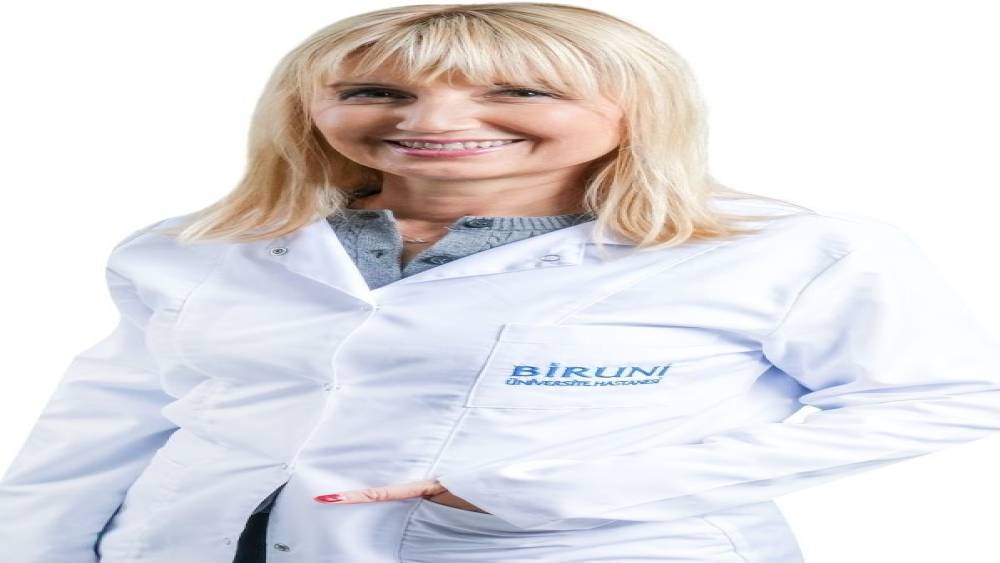 Yatmadan &ouml;nce telefona bakanlara uzmanından uyarı: "Beyniniz size oyun oynuyor"
