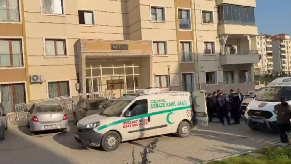 Beşinci kattan d&uuml;şen kadın hayatını kaybetti
