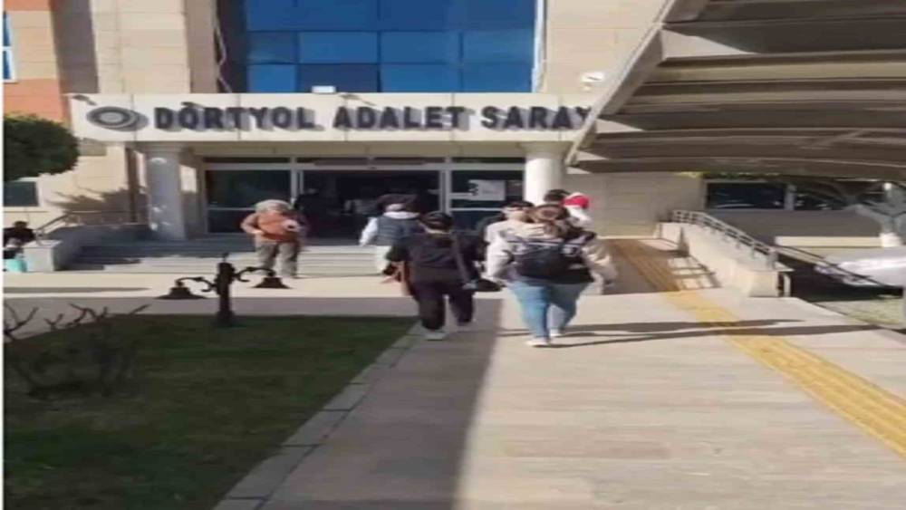 D&ouml;rtyol&rsquo;da hırsızlık ş&uuml;phelisi kadın tutuklandı
