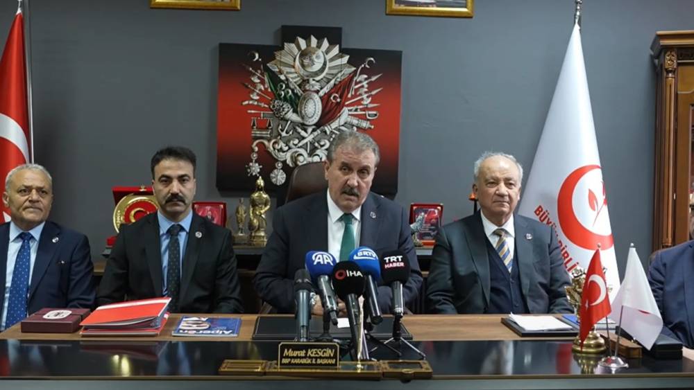 BBP Genel Başkanı Destici: "Trump ve Netenyahu gibi liderler d&uuml;nya tarihinden silinmelidir"
