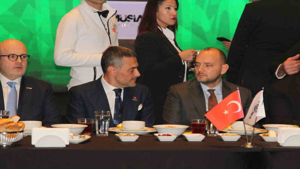 M&Uuml;SİAD Genel Başkanı &Ouml;zdemir: "İnanıyoruz ki bu asrın merkezinde T&uuml;rkiye yer alacaktır"
