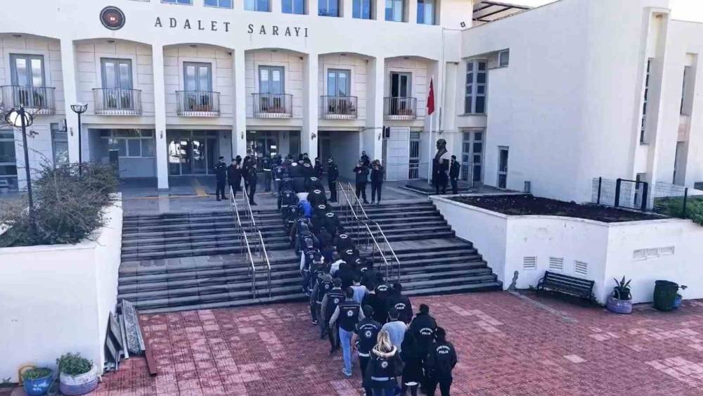 Bodrum&rsquo;da 19 m&uuml;ltecinin &ouml;ld&uuml;ğ&uuml; bot faciasına 12 tutuklama
