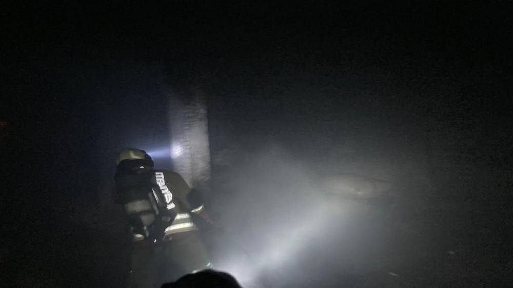 D&ouml;rtyol&rsquo;da metruk bina yangını
