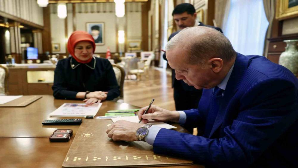 Cumhurbaşkanı Erdoğan, kurban vekaletini T&uuml;rk Kızılay&rsquo;a verdi
