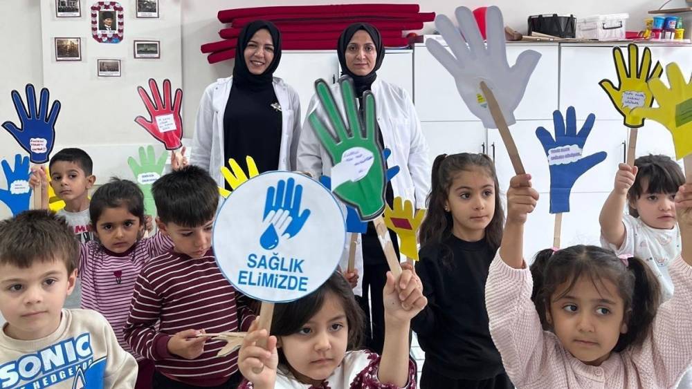 Kahta&rsquo;da minik &ouml;ğrencilere el hijyeni eğitimi
