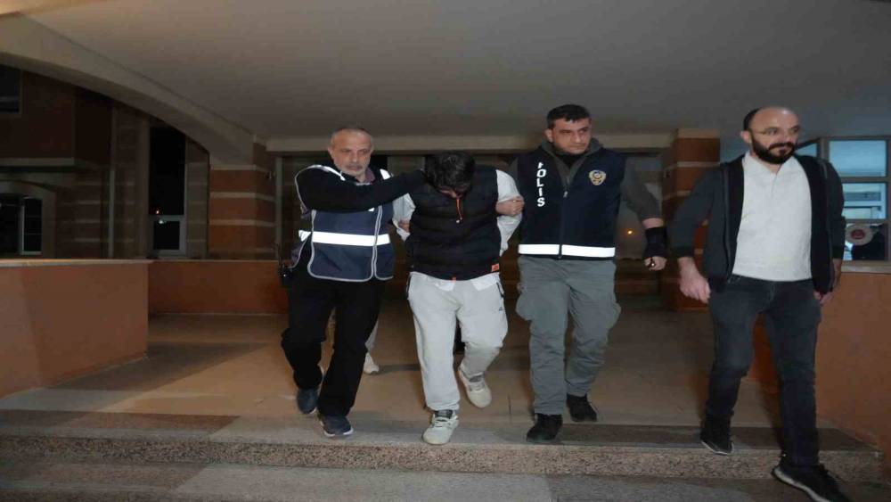 Hamile eşini &ouml;ld&uuml;r&uuml;p 10 g&uuml;n cesediyle yaşayan şahıs hakkında ağırlaştırılmış m&uuml;ebbet talebi
