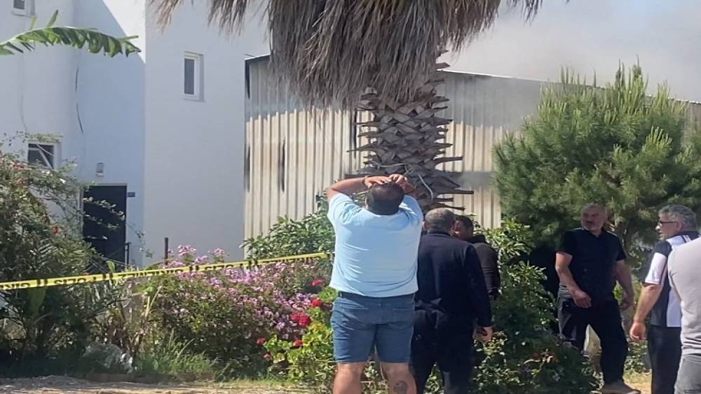 Ayakta durmakta g&uuml;&ccedil;l&uuml;k &ccedil;ekti, deposunun yanışını g&ouml;zyaşlarıyla izledi
