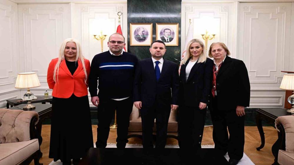 Bakan G&uuml;rlek, &Ccedil;ağla Tuğaltay&rsquo;ın ailesiyle bir araya geldi
