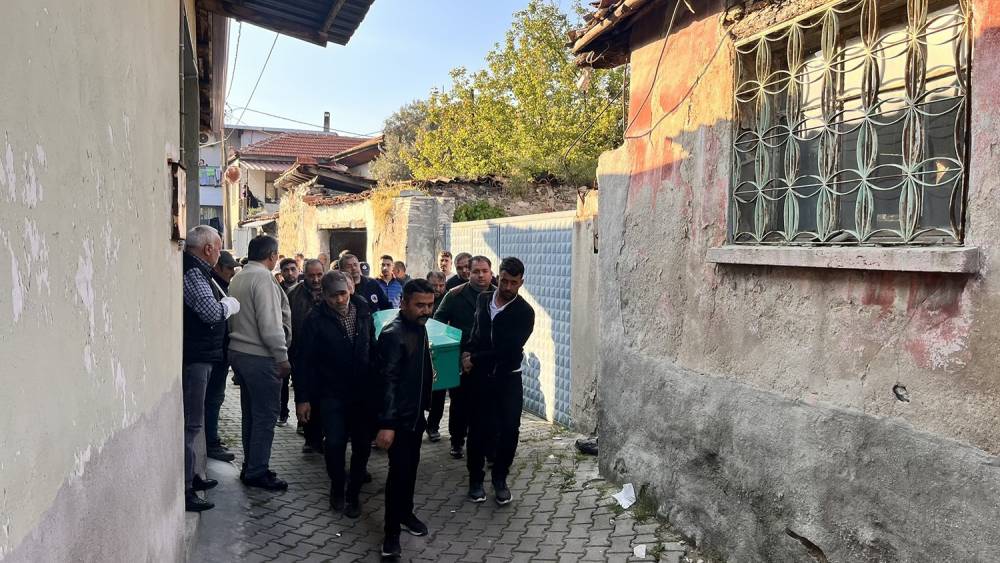 Kula&rsquo;da bir kişi evinde &ouml;l&uuml; bulundu
