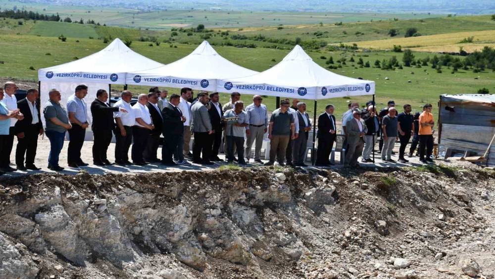 Vezirk&ouml;pr&uuml; OSB&rsquo;de ilk temel heyecanı
