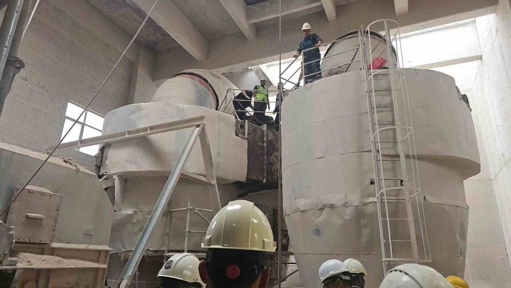 Safi &Ccedil;imento fabrikasında kazana d&uuml;şen iş&ccedil;i ağır yaralandı
