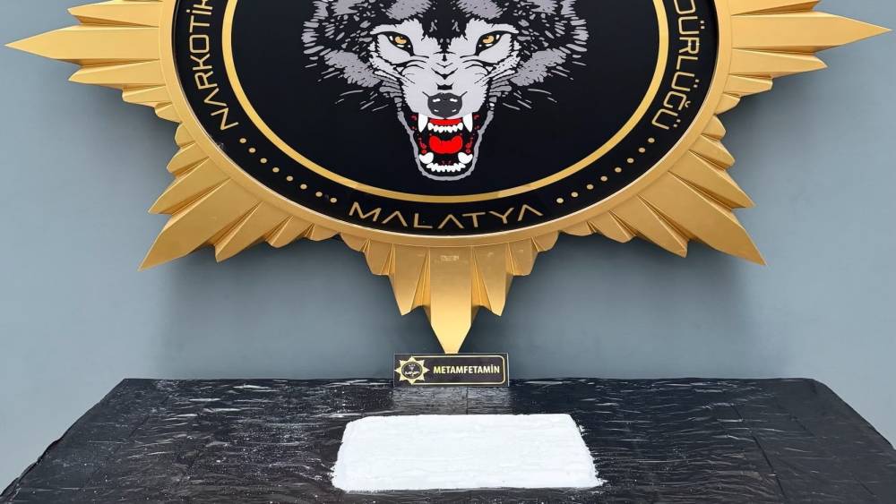 Malatya&rsquo;da ara&ccedil;ta 1 kilo metamfetamin ele ge&ccedil;irildi
