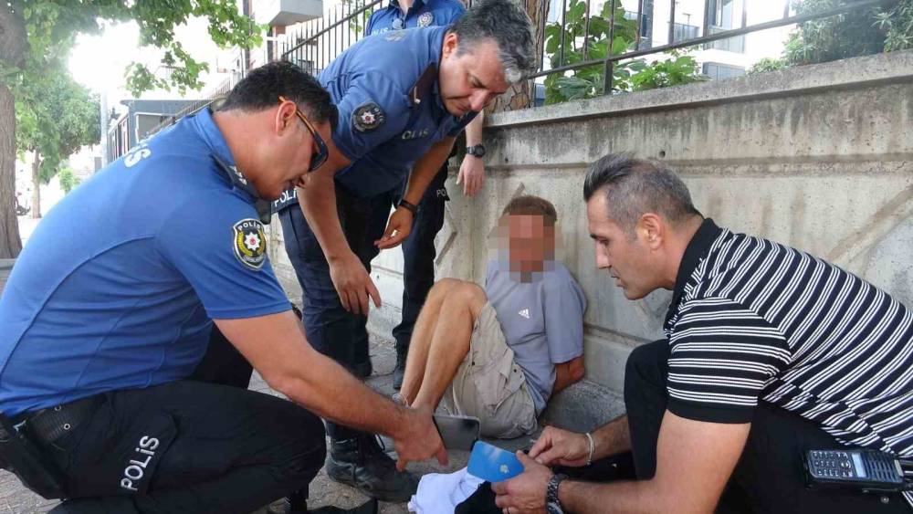 Turistleri hedef alan plaj faresi &ccedil;aldığı telefonun GPRS destekli takip sistemi ile yakalandı
