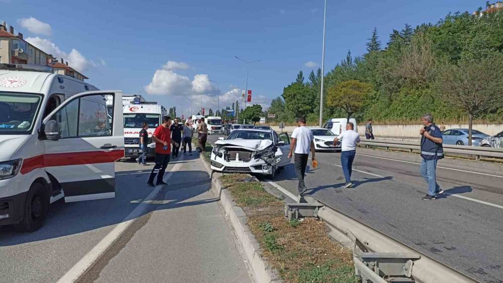 Havza&rsquo;da zincirleme trafik kazası: 2 yaralı
