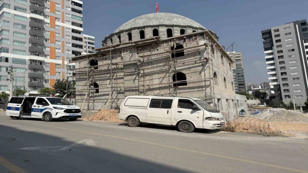 Gece bek&ccedil;i inşaatta &ouml;l&uuml; bulundu
