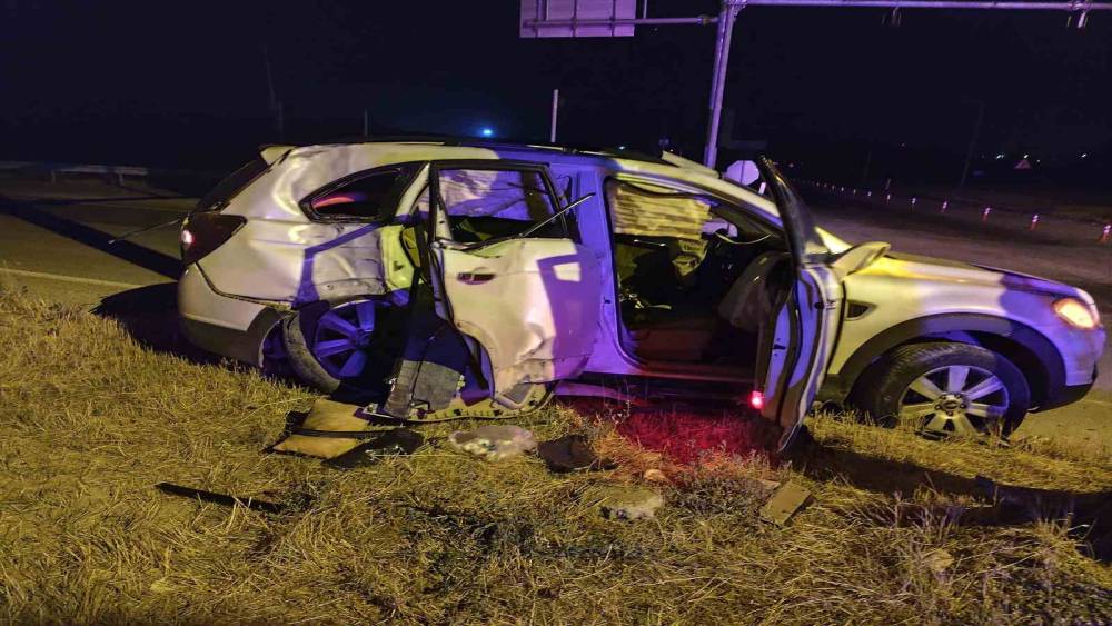 &Ccedil;orum&rsquo;da cip ile tur otob&uuml;s&uuml; &ccedil;arpıştı: 2 ağır yaralı
