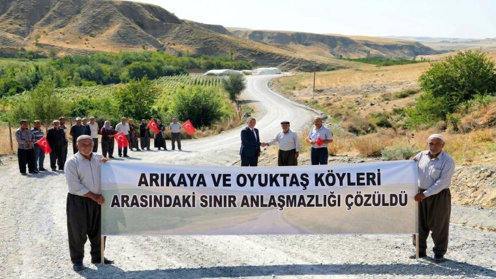 Arıkaya ve Oyuktaş k&ouml;yleri arasındaki yıllardır s&uuml;ren sınır anlaşmazlığı &ccedil;&ouml;z&uuml;ld&uuml;
