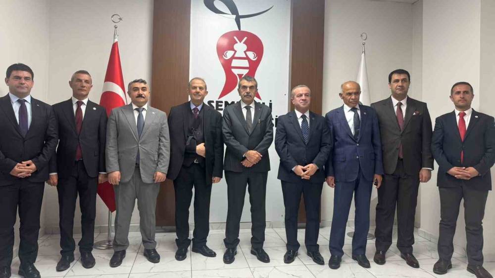 Bakan Tekin: "Sınıf ve &ouml;ğretmen sayısını 3 katına &ccedil;ıkardık"

