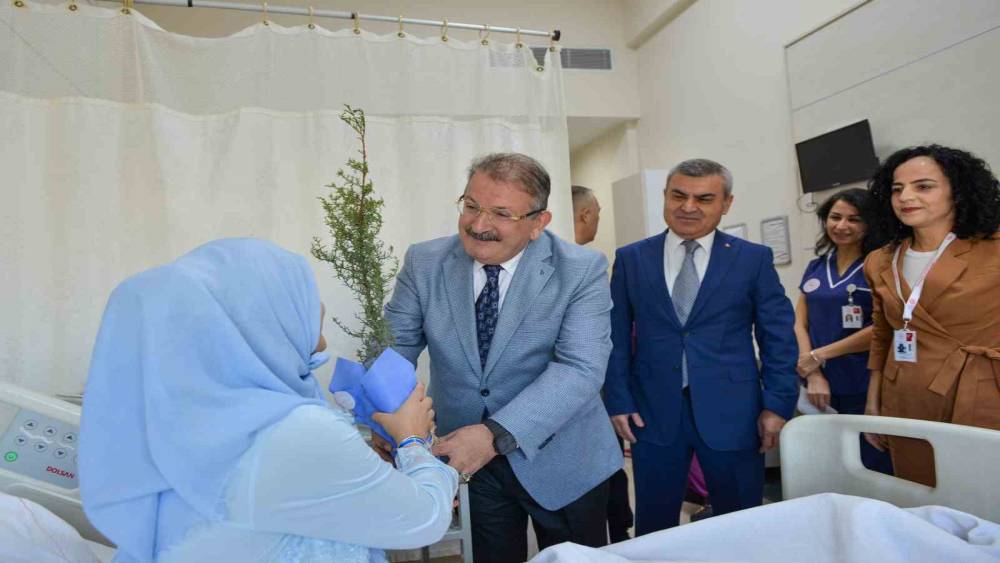 Bebek dostu hastanede Normal Doğum ve Emzirme Haftası etkinliği d&uuml;zenlendi
