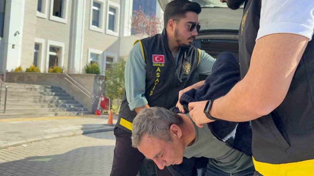 Yaşlı &ccedil;ifti &ouml;ld&uuml;ren cani tutuklandı
