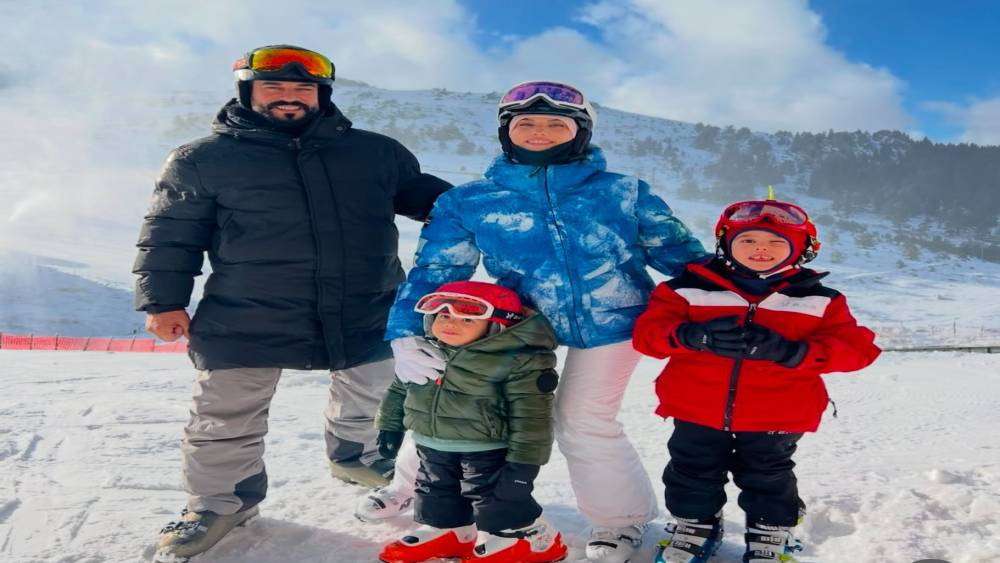 &Uuml;nl&uuml; &ccedil;ift kayak sezonunu Bolu&rsquo;da a&ccedil;tı
