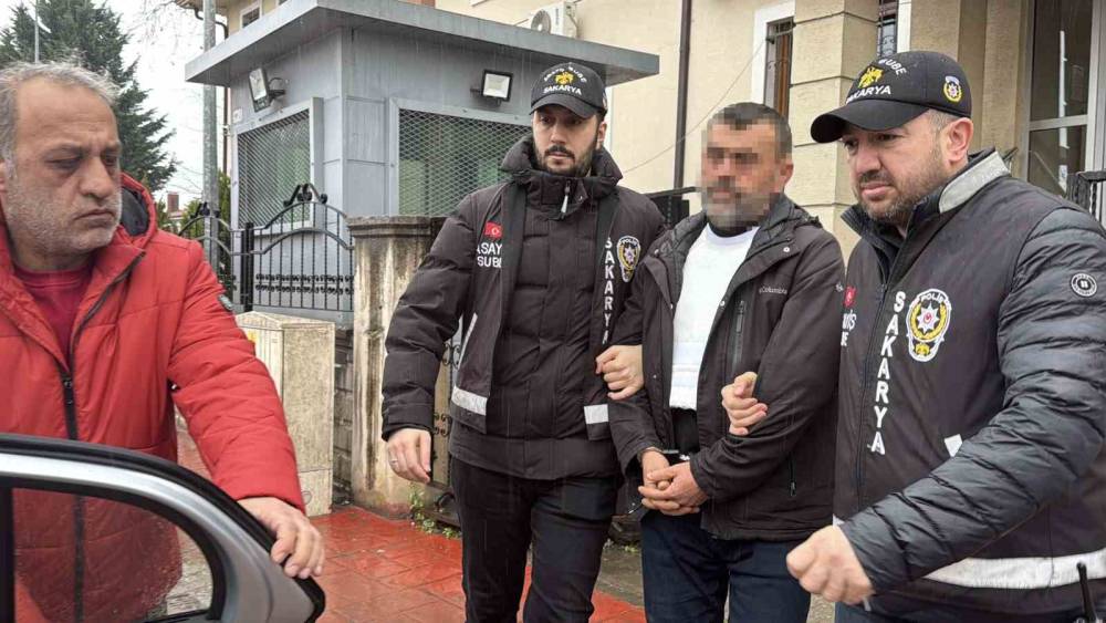 Eşini ve MHP il&ccedil;e başkanını &ouml;ld&uuml;ren emekli polis tutuklandı

