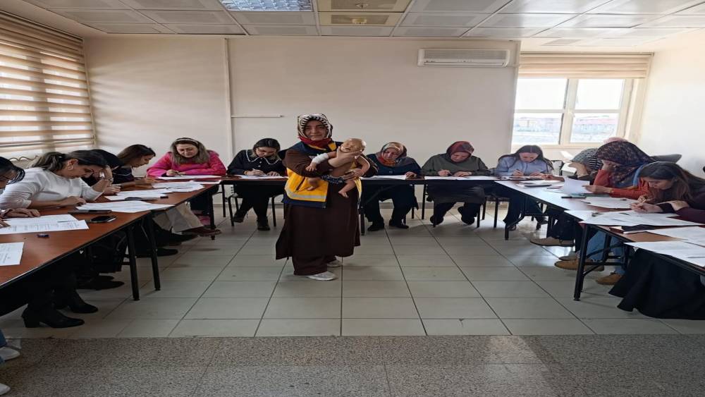 Erzincan İl Sağlık M&uuml;d&uuml;rl&uuml;ğ&uuml; personeline temel ilk yardım eğitimi verildi
