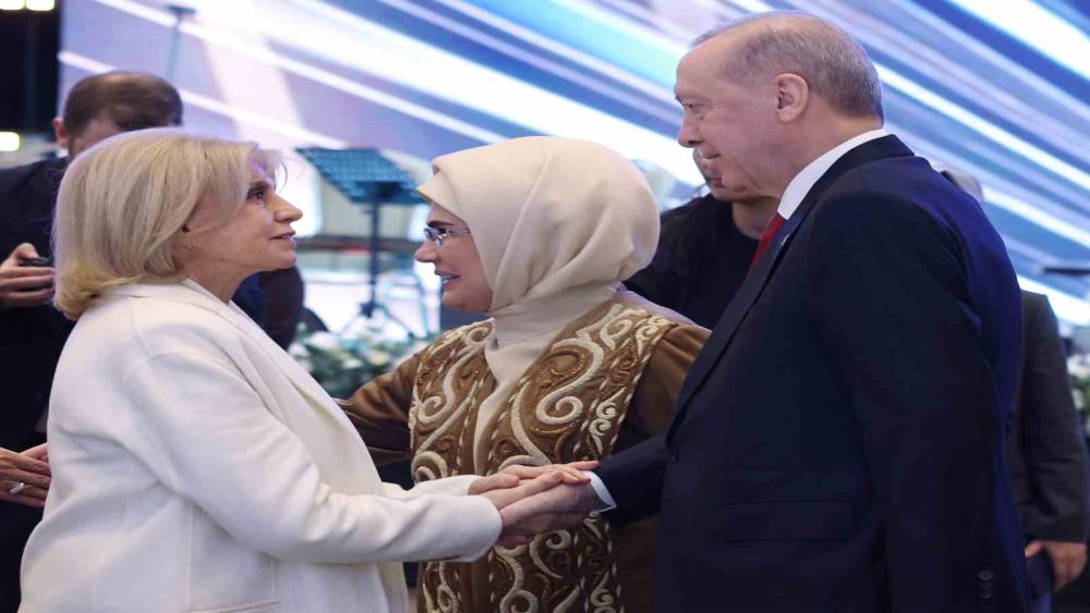 Cumhurbaşkanı Erdoğan: "Her kim, kadına ve &ccedil;ocuğa şiddet uyguluyorsa, zulmediyorsa insanlıktan nasibini almamış demektir"
