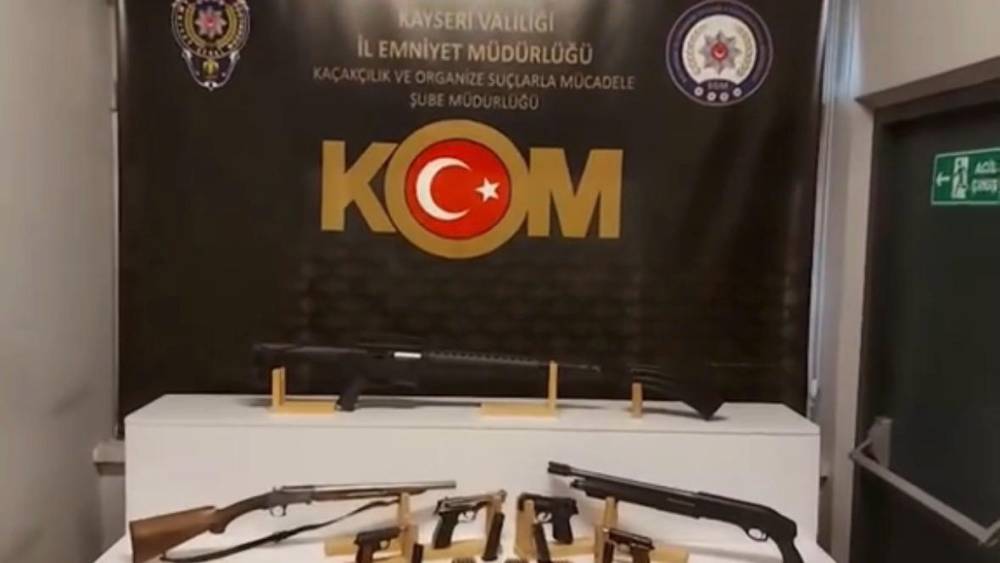 Kayseri&rsquo;de silah ticareti yapan 2 şahıs yakalandı
