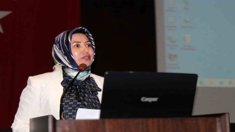 GA&Uuml;N Hastanesi&rsquo;nde D&uuml;nya Ebeler G&uuml;n&uuml; Paneli d&uuml;zenlendi
